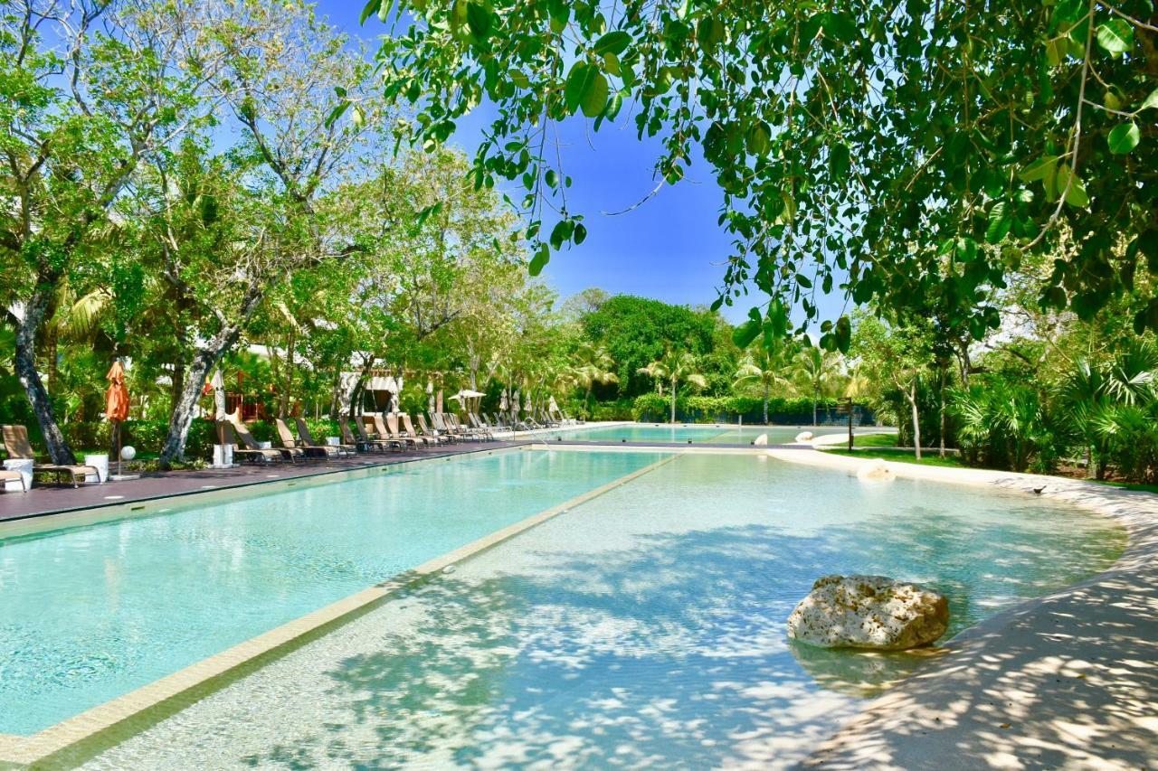 Family Getaway At Nick Price Residences